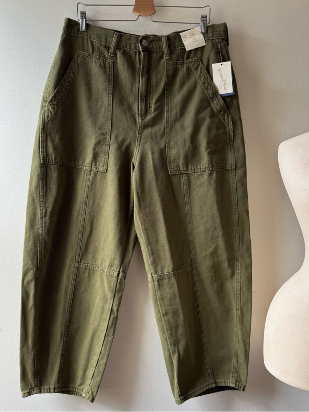 UNIVERSAL THREAD High-rise barrel jeans size 14 NWT